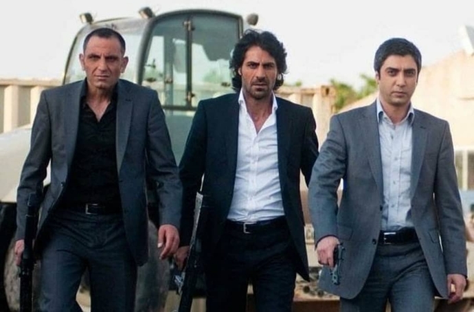 Kesinlikle izlenmeli dediğiniz bir dizi var mı?