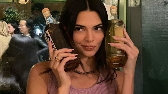 Tatlı sözlerin ile yılanı deliğinden çıkarabilir misin?