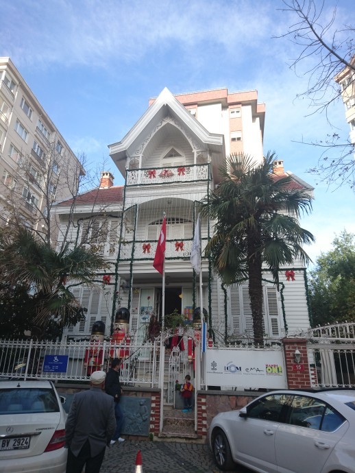 Günaydın, küçüklüğünüze dair hatırladığınız en tatlı anılar nelerdir?