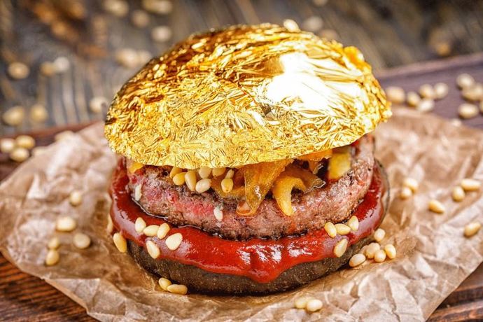 52.000 liralık hamburgerin görüntüsü nasıl sizce?