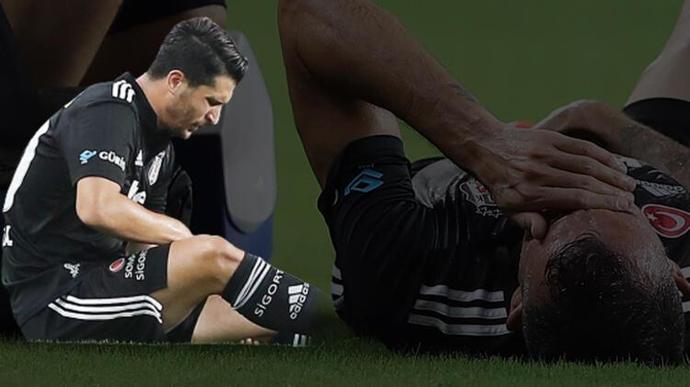 Revir JK! Sizce Beşiktaşta yaşanan sakatlıkların sebebi nedir?