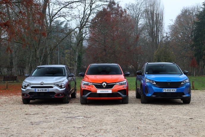 Renault Captur mu Peugeot 2008 mi?