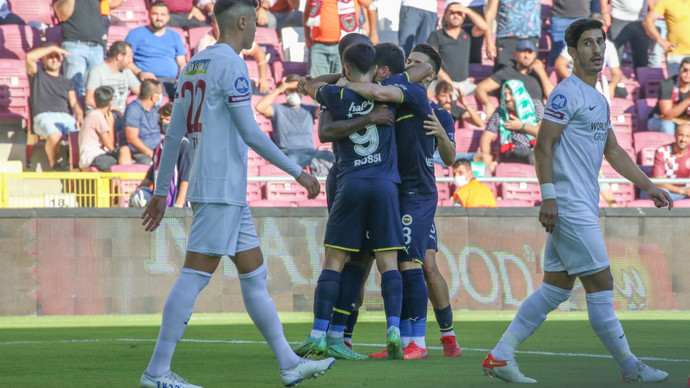 Fenerbahçe - Hataysporu deplasmanda 2-1 yenerek, maç fazlasıyla liderliğe yükseldi! Maçı nasıl buldunuz?