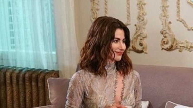 Yüzü güzel olan kadına, her saç modeli yakışır mı?