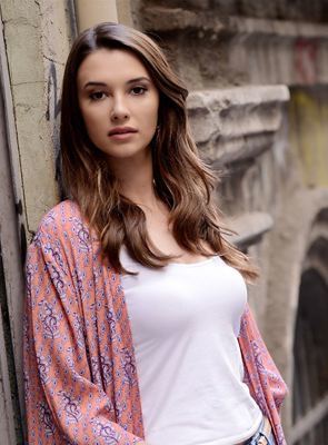 Leyla Lydia TUĞUTLU :) Buna bir şey yazmaya da gerek yok.