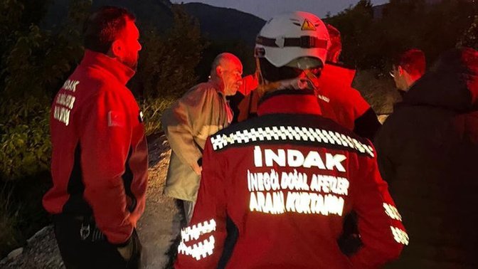 Bursa'da arama çalışmalarına katılıp saatlerce kendini aradı! Sizin de böyle kendinizi kaybedip aradığınız oluyor mu :)?