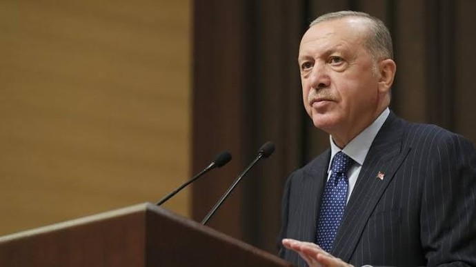 Erdoğanın 2023 seçimlerindeki şansını yüzde kaç olarak görüyorsunuz? Tekrardan kazanırsa nasıl bir ülke bizi bekliyor sizce?