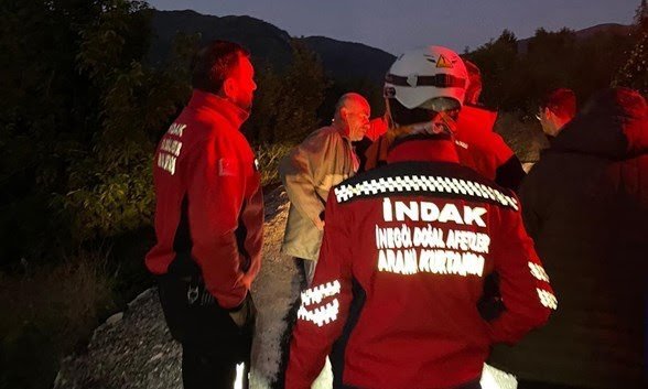Bursada kayıp olduğu sanılan kişi kendisini arama çalışmasına katıldı. Sence olay ülkenin normale döndüğünün işareti olabilir mi?