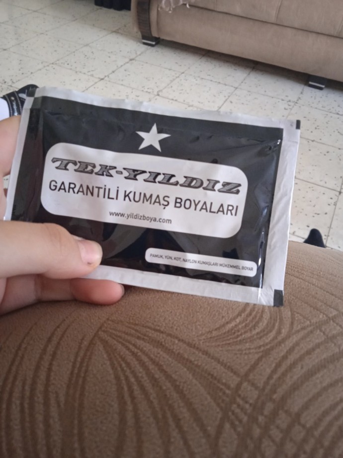 Kumaş boyası kullanmayı bilen var mı?