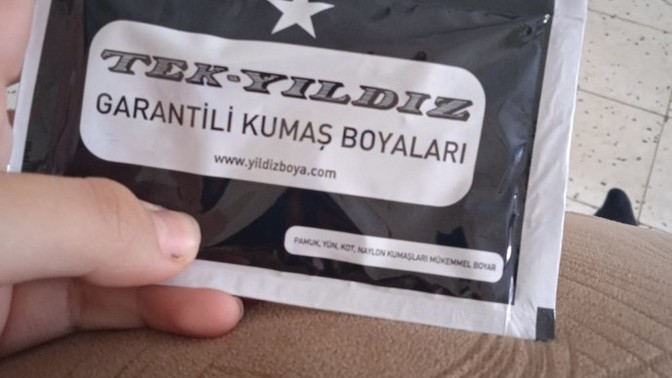 Kumaş boyası kullanmayı bilen var mı?
