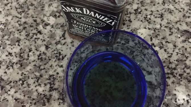 Viski neyle içilir?