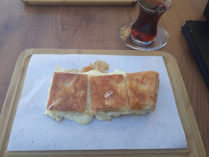 İskenderin yanında ayran içmek kekoluk mudur?