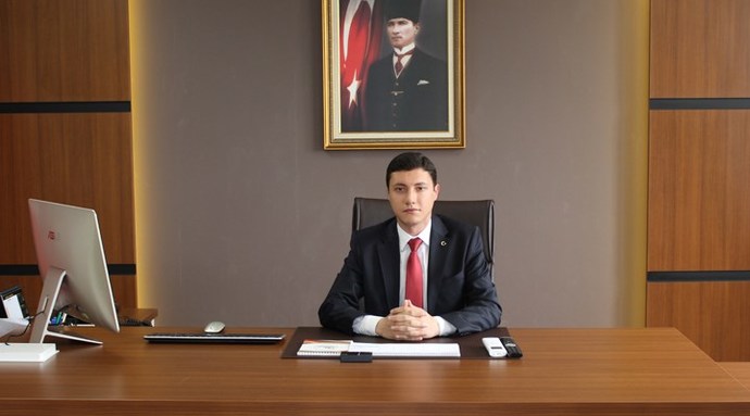 Kaymakam öğretmeni sınıftan kovdu. Doğru buluyor musunuz bunu?