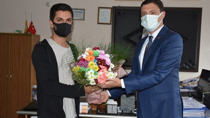 Kaymakam Önce sınıftan kovdu, sonra özür diledi! Sebebi sosyal medya tepkileri olabilir mi?