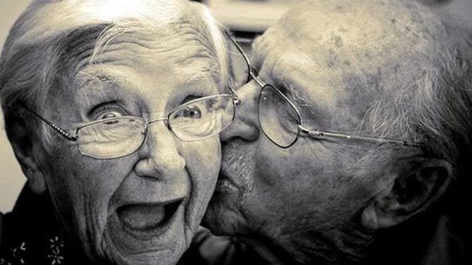 Bugün 1 Ekim #DünyaYaşlılarGünü En sevdiğin aile büyüğün kimdir?