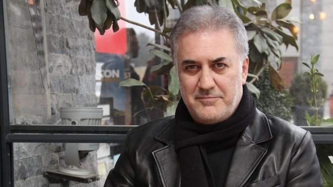 Tamer Karadağlı’nın ayakkabı takıntısı! Evde ayakkabı giyiyor musunuz?