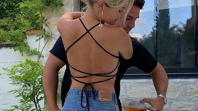 Aileniz, sevdiğiniz kızın giyimine karışabilir mi?