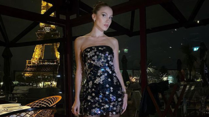Influencer Duygu Özaslan Paris Moda Haftası'nda podyumdaydı! Influencer olmak küçümseniyor mu?