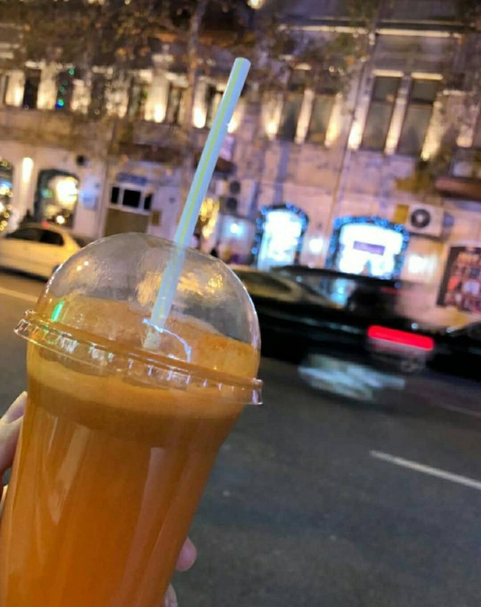 Galerinde ki son fotoğraf nedir, paylaşabilir misin?