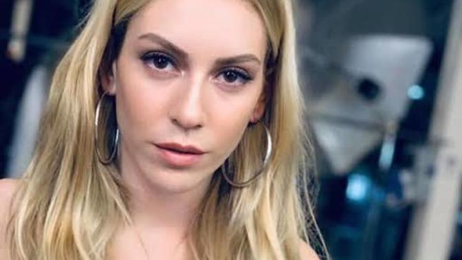 Sinem Kobal Türkiye'nin en güzel kadını olabilir mi sizce?