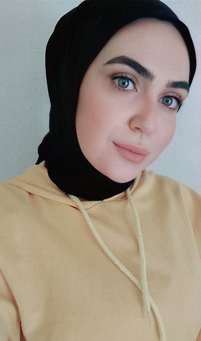 Sarı sweatin üstüne siyah şal olmuş mu?