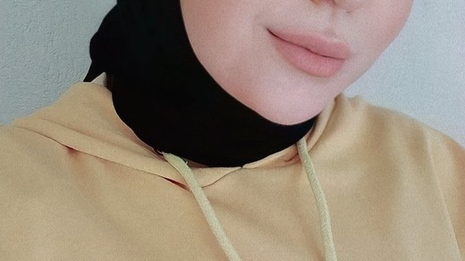 Sarı sweatin üstüne siyah şal olmuş mu?
