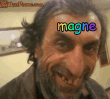 Benim, yıllar önce evlatlık verilen kardeşim varmış meğer, yanıma gelecekmiş, sizce eve alayım mı🥺?