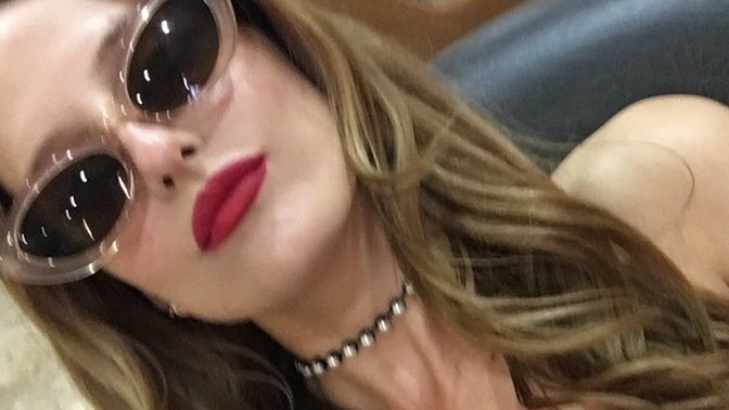 Sizce ben kırmızı rujun bağımlısı olmuş muyumdur 💄?
