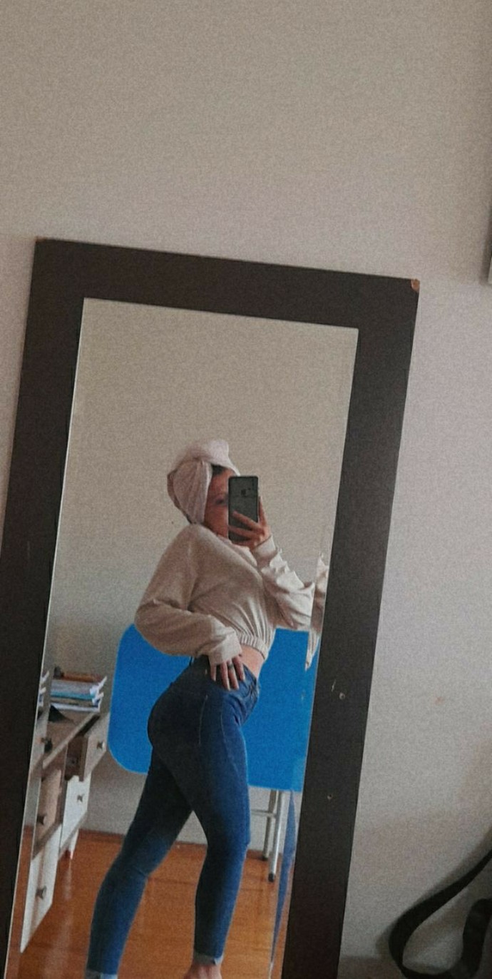 Eski sevgilimle buluşmaya gidiyorum sizce takmaz bi kombin olmuş mu?