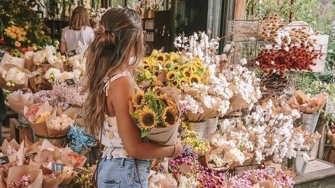 Çiçek hediye etmek çok mu klişe olur?