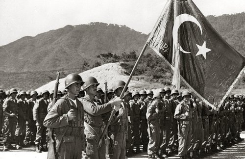 Askerlerimizin sınır dışında görev yapması sence doğru mu?