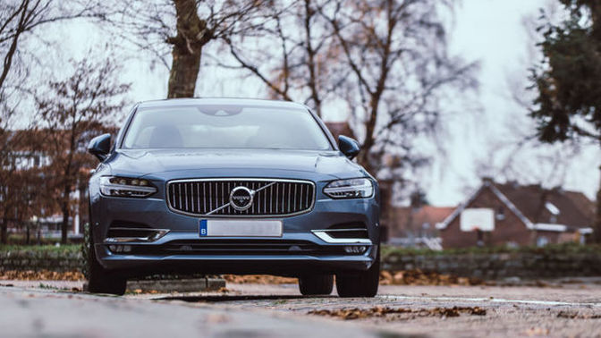 Volvo'dan radikal karar, arabalar 180 km hızla sınırlanıyor! Sence araçların hız limitleri kaç km/hız ile sınırlandırılmalı?