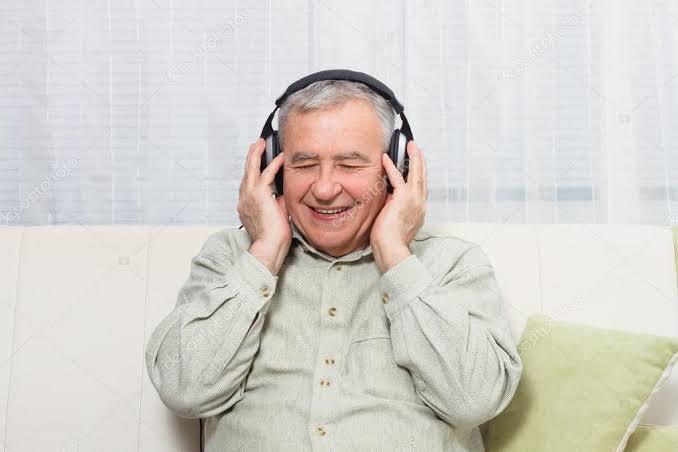 Her gün düzenli olarak müzik dinliyor musunuz?