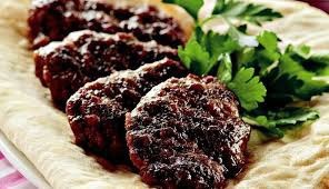 Kasap köfteyi tavada yaparken yağ sıçramaması için ne yapılabilir?