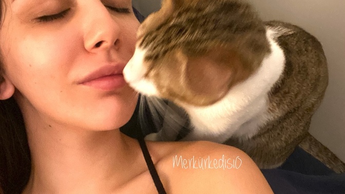 Günaydın öpücüğü aldınız mı bu sabah 😻 ?