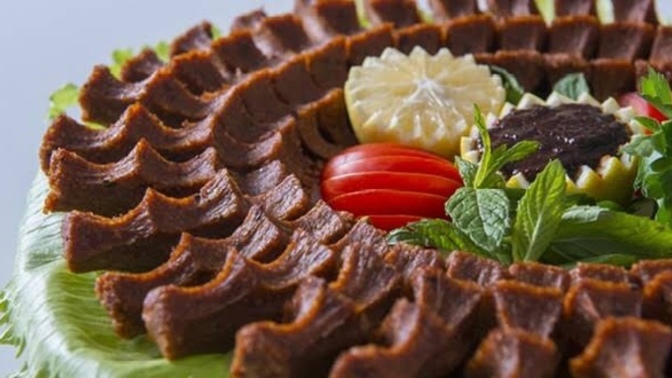 Ev yapımı çiğ köfteyi mi hazır çiğ köfteyi mi daha çok seviyorsunuz?