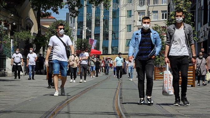 BBC: Türkiye koronavirüs salgınında 4. dalgayı yaşıyor. Neden görmezden geliniyor?