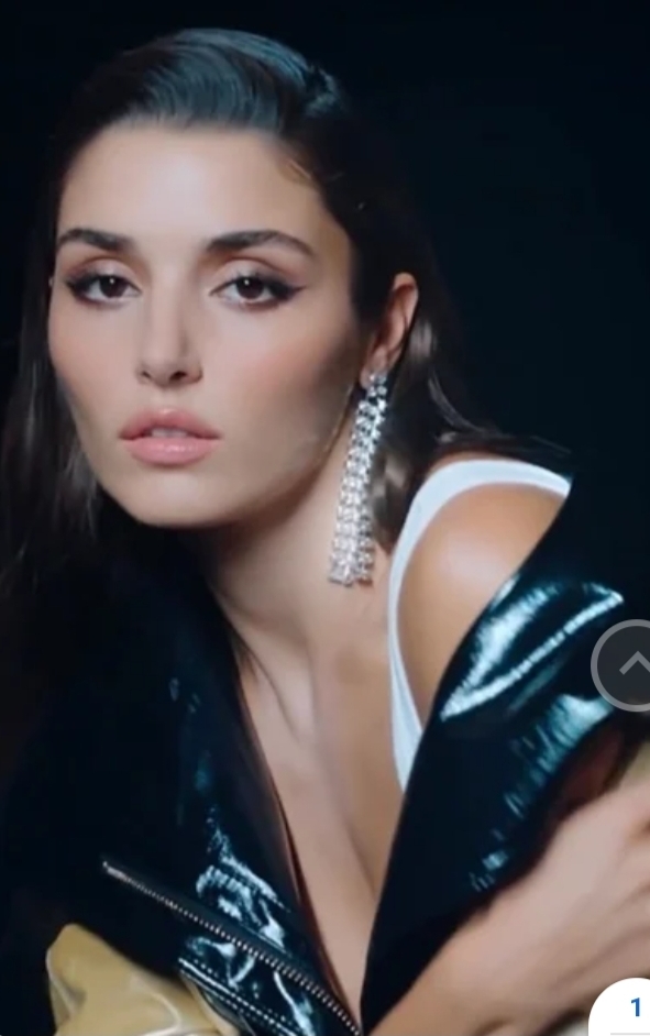 Hande Erçel