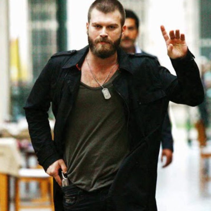 Kıvanç Tatlıtuğun canlandırdığı dizi karakterlerinden favorin hangisi?