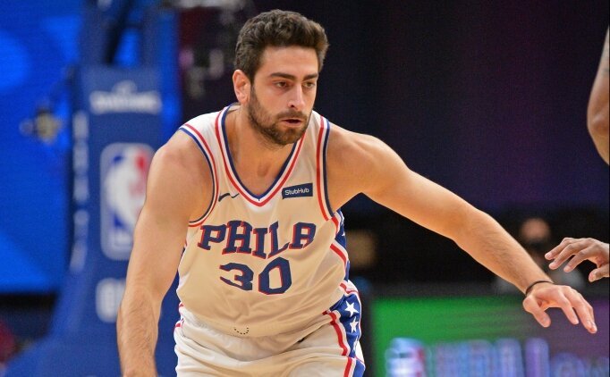 NBAde oynayan hangi Türk basketbolcuyu daha çok beğeniyorsunuz, Cedi Osman mı Furkan Korkmaz mı?