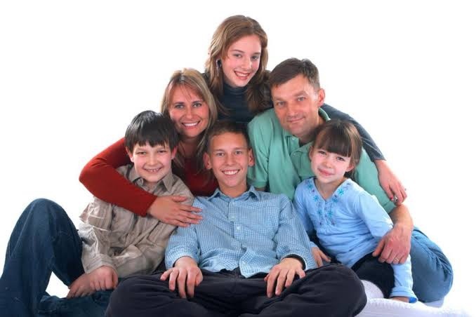 Ebeveynlerinize benzediğinizi düşünüyor musunuz? Benzerliğiniz nedir?