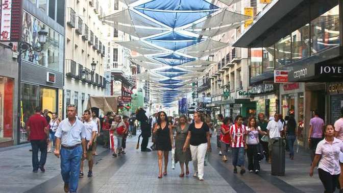 Alışveriş için nereyi tercih edersiniz? Avm mi yoksa cadde mağazaları mı?