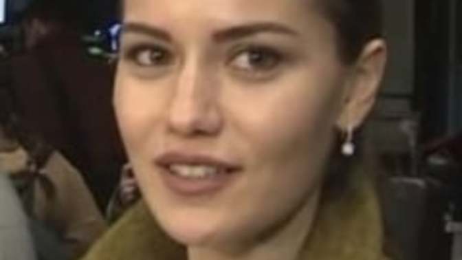Fahriye Evcen güzel mi, değil mi benim gibi kararsız kalan var mı?