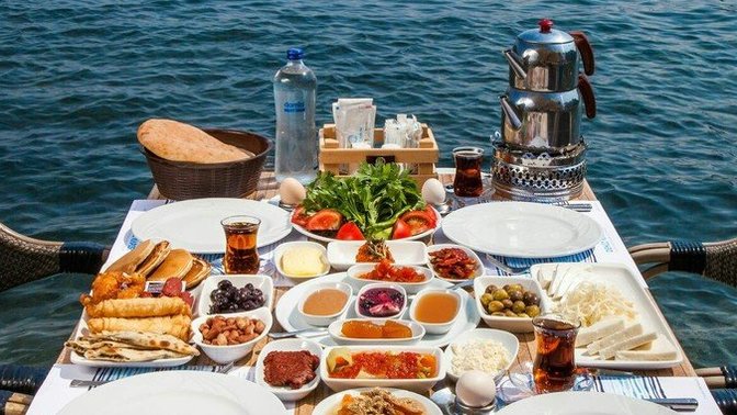 Serpme kahvaltı yapmasını sever misiniz?
