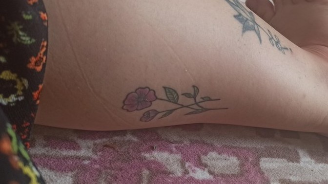Dövmelerim var diye memlekette garipsiyorlar, garip mi?