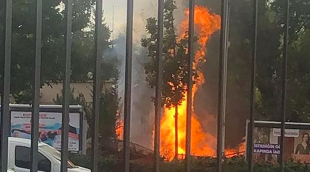 Ankarada Dumlupınar Bulvarında MTA Genel Müdürlüğünün önünde bir patlama meydana geldi! Sizce gerekli önlemler alınmıyor mu?