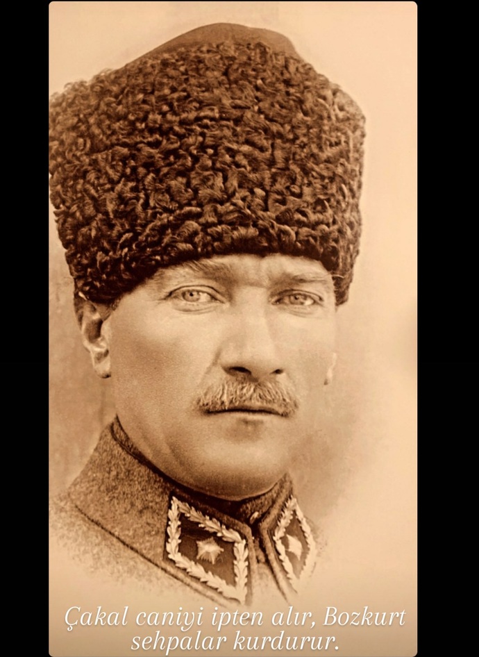 Dünya Karizma Günü'ne özel en karizmatik bulduğun ünlüyü bizimle paylaşır mısın?