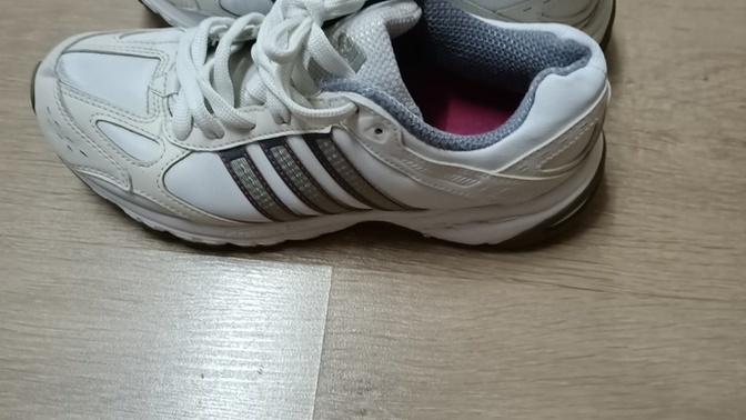 Annem eski ayakkabı larımı bulmuş giy diyor giyilir mi sizce?