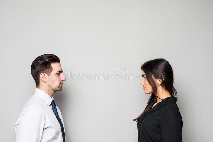 Bir kişinin yüzüne bakıp uzak durup durmamanız gerektiğini anlar mısınız?