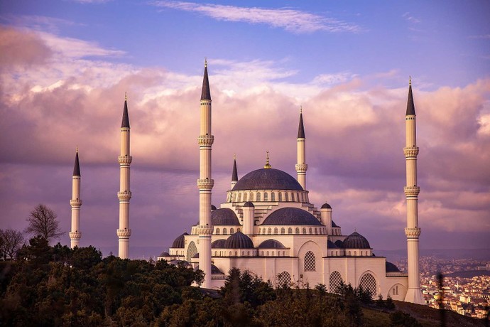 Hakkını helal etmediğin halde, sana çok haksızlık yapan tanıdığın ardından bunu açıklayabilir misin?